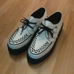 T.U.K. White Leather Creeper